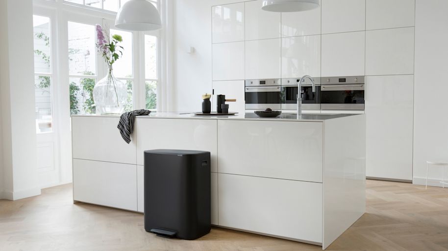 0147426.02 Bo Pedal Bin, 60L - Matt Black - 8710755211362 Brabantia 300dpi 2000x2000px 9 NR-17138 Kopie