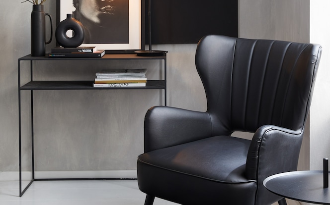 Stage Trendthema Black is Back - accent chair desktop