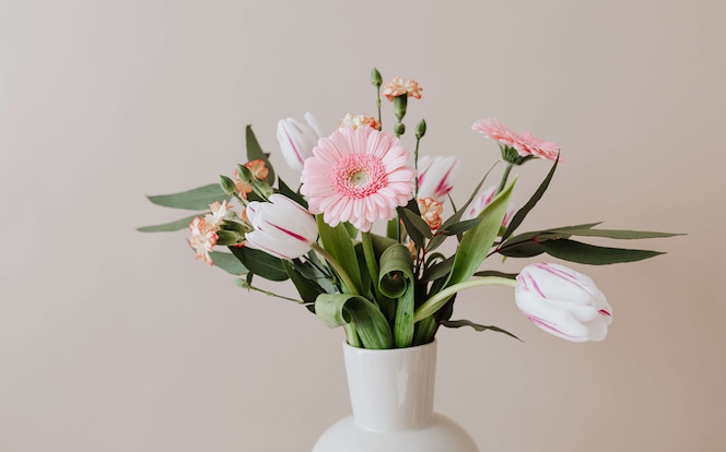 Vase Blumenstrauß Einweihungsgeschenke Story
