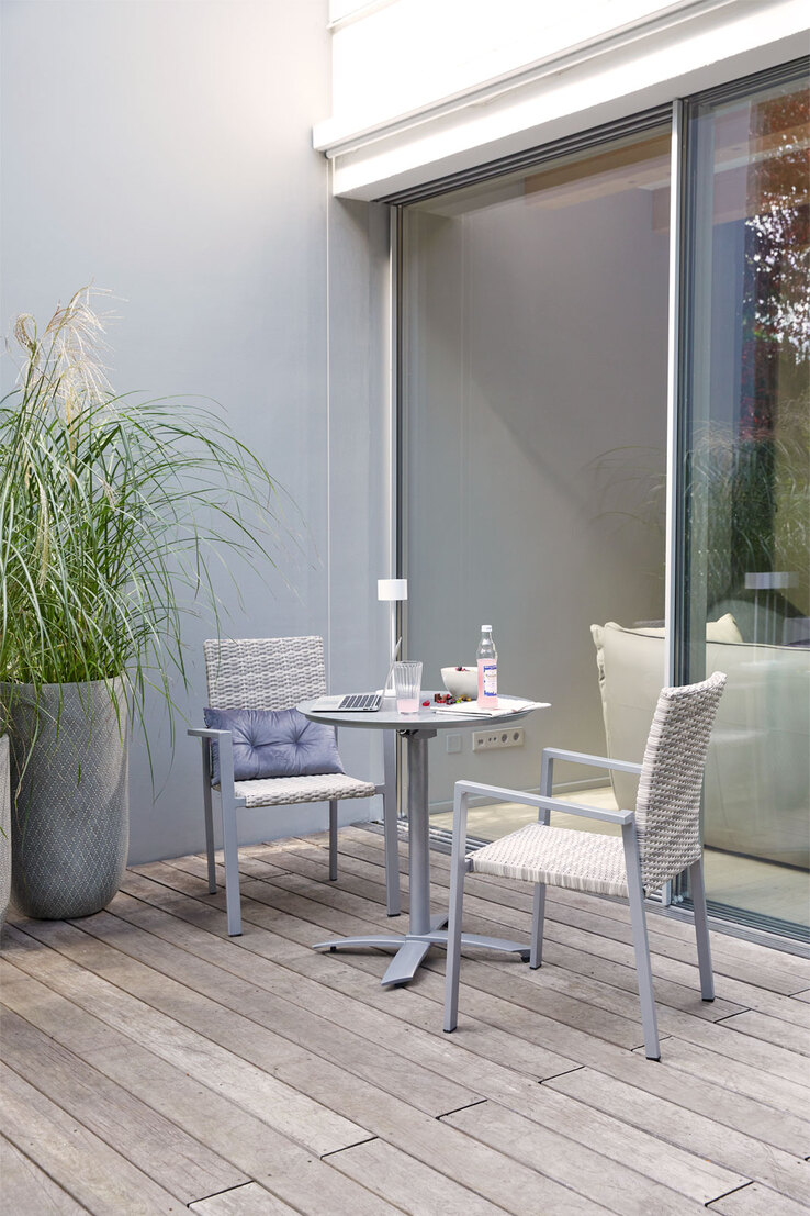 Garden FLAIR Garten Bistrotisch rund LEA 70 cm silberfarbig