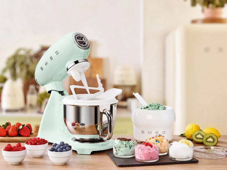 SMEG Küchenmaschine Full-Color Pastellgrün/ silberfarbig