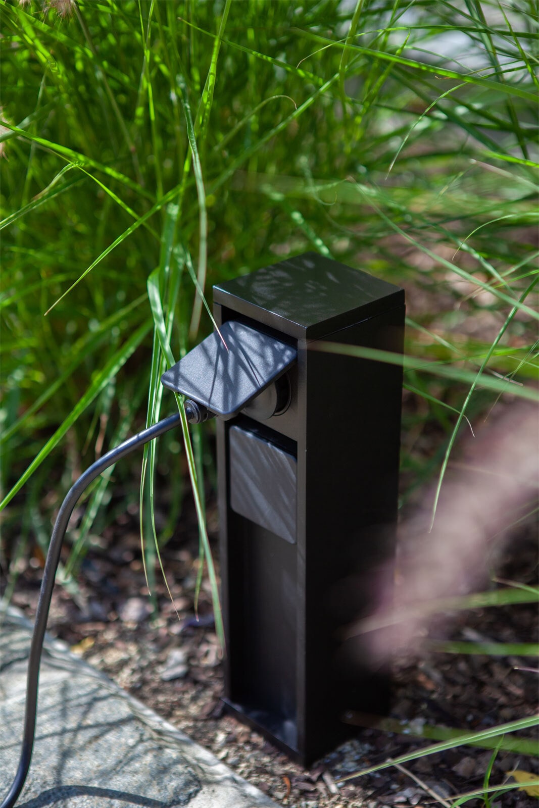 ECO-LIGHT Außen Steckdosensäule MAINS