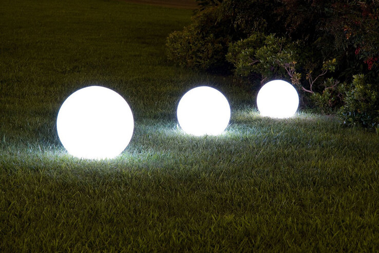 bizzotto Outdoor LED Gartenball POOL 40 cm weiß