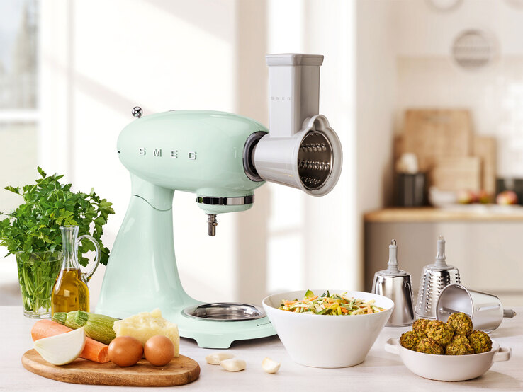 SMEG Küchenmaschine Full-Color Pastellgrün/ silberfarbig