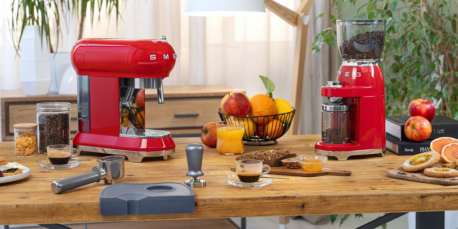 SMEG Espresso-Kaffeemaschine Retro rot