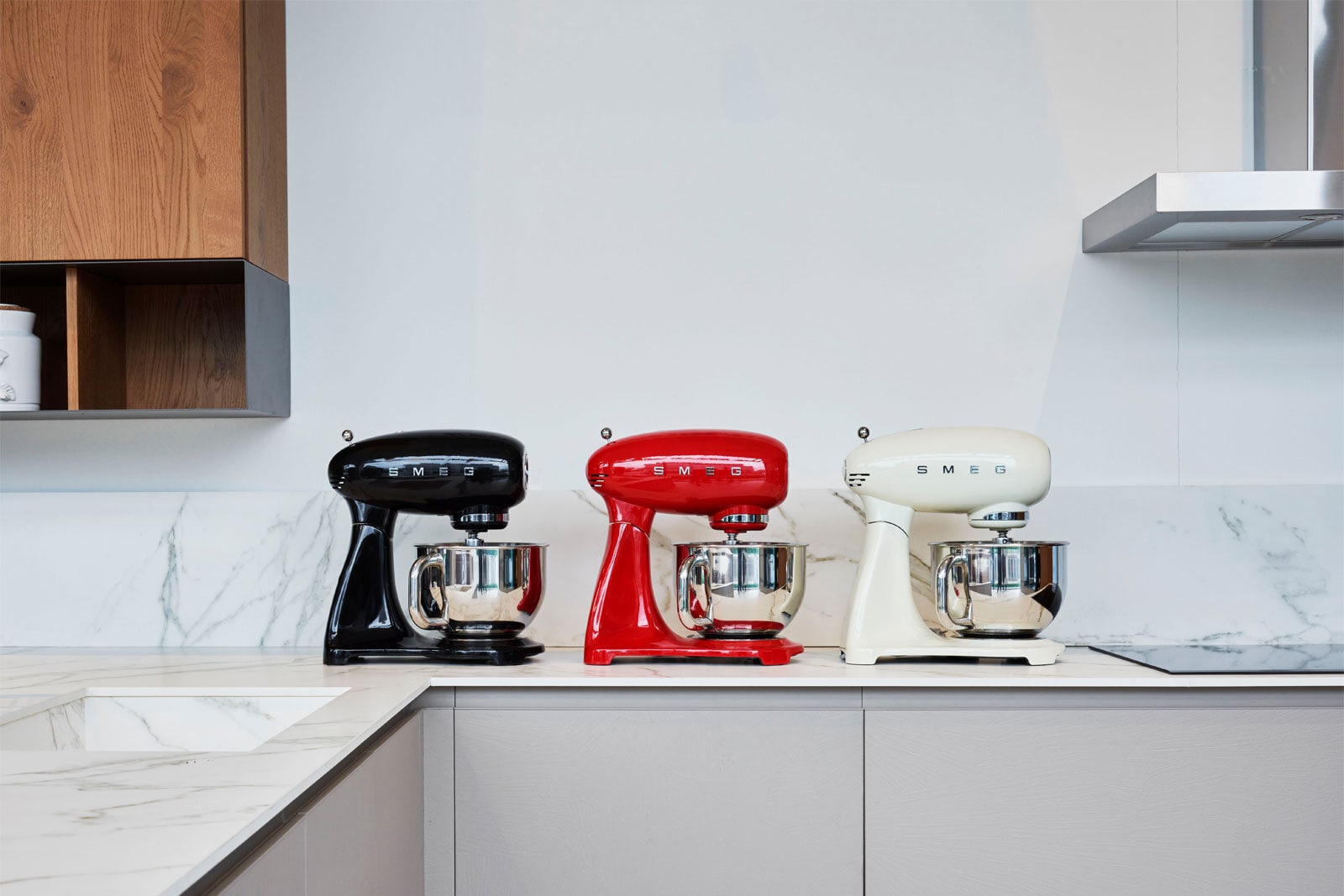 SMEG Küchenmaschine Full-Color rot/ silberfarbig