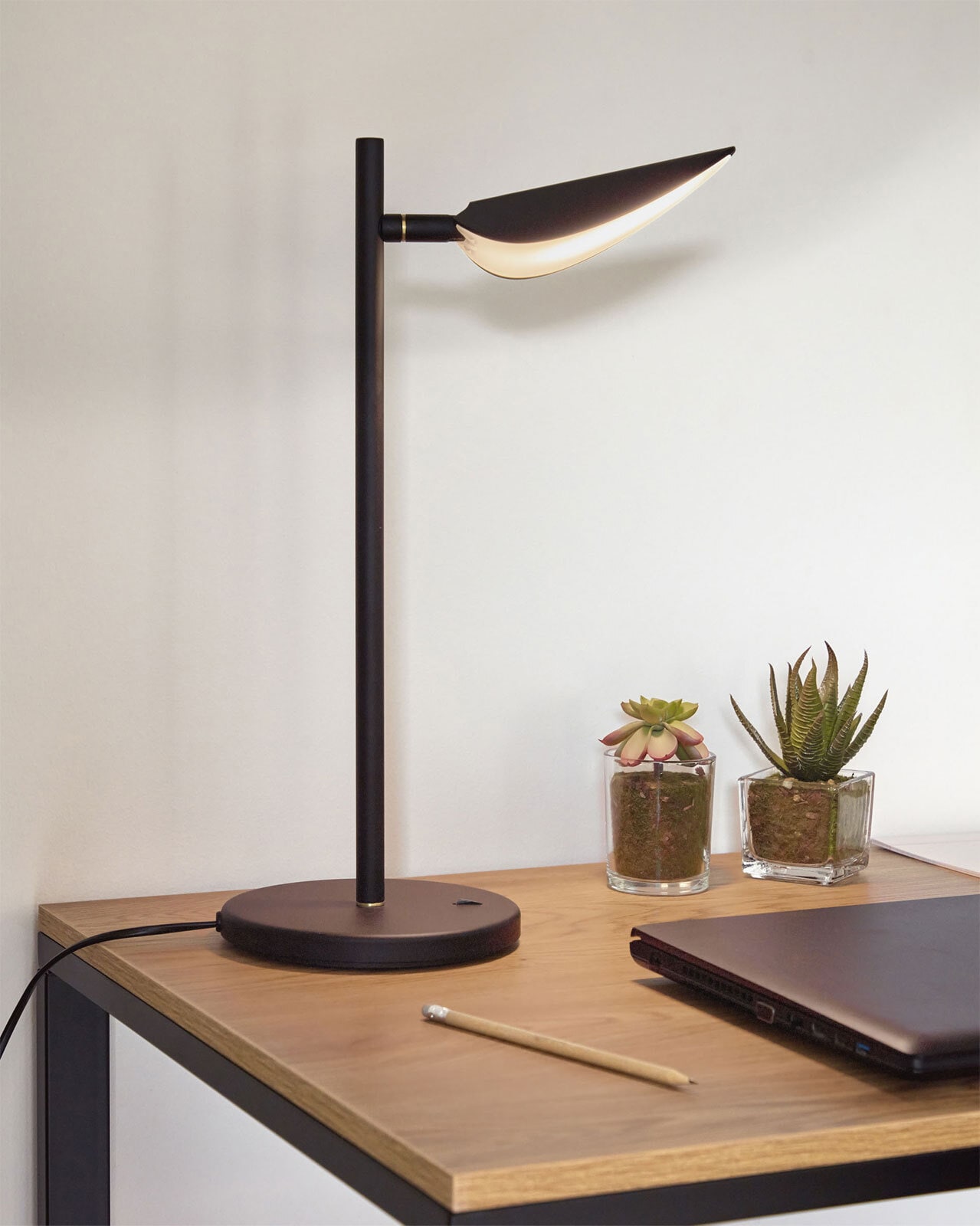 Kave Home LED Schreibtischlampe VELEIRA 45 cm schwarz