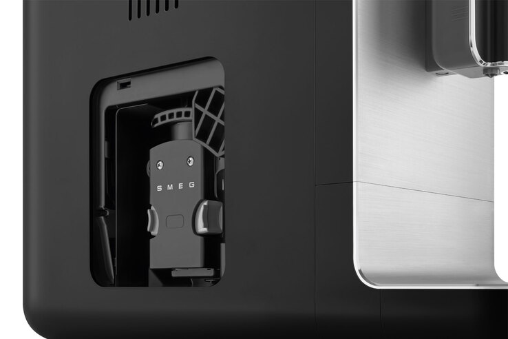 SMEG Kaffeevollautomat schwarz/ silberfarbig