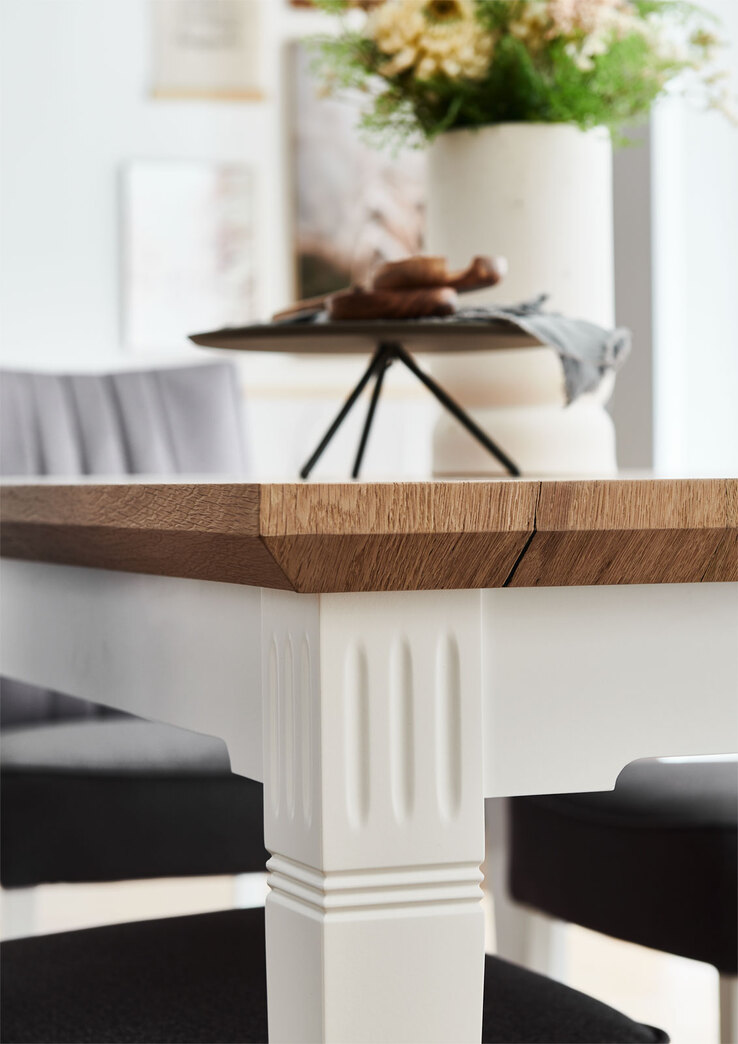 TRAUMWERKSTATT Esstisch TIVOLI 140-185 x 82 cm weiß / smoked oak