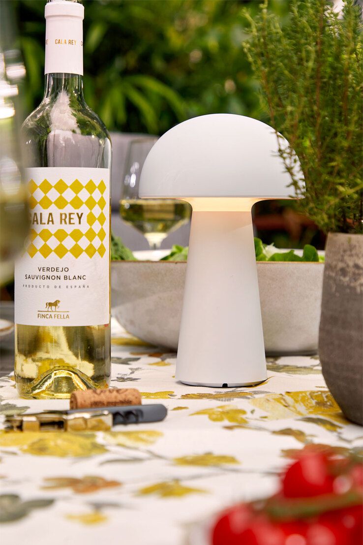 RL mobile LED Tischlampe LENNON 21,6 cm weiß