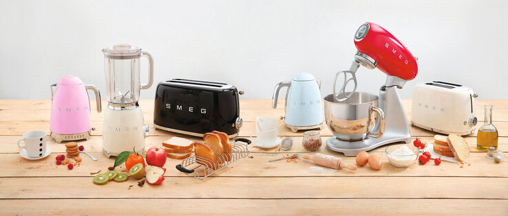 SMEG Wasserkocher 1700 ml variable Temperatursteuerung Pastellblau