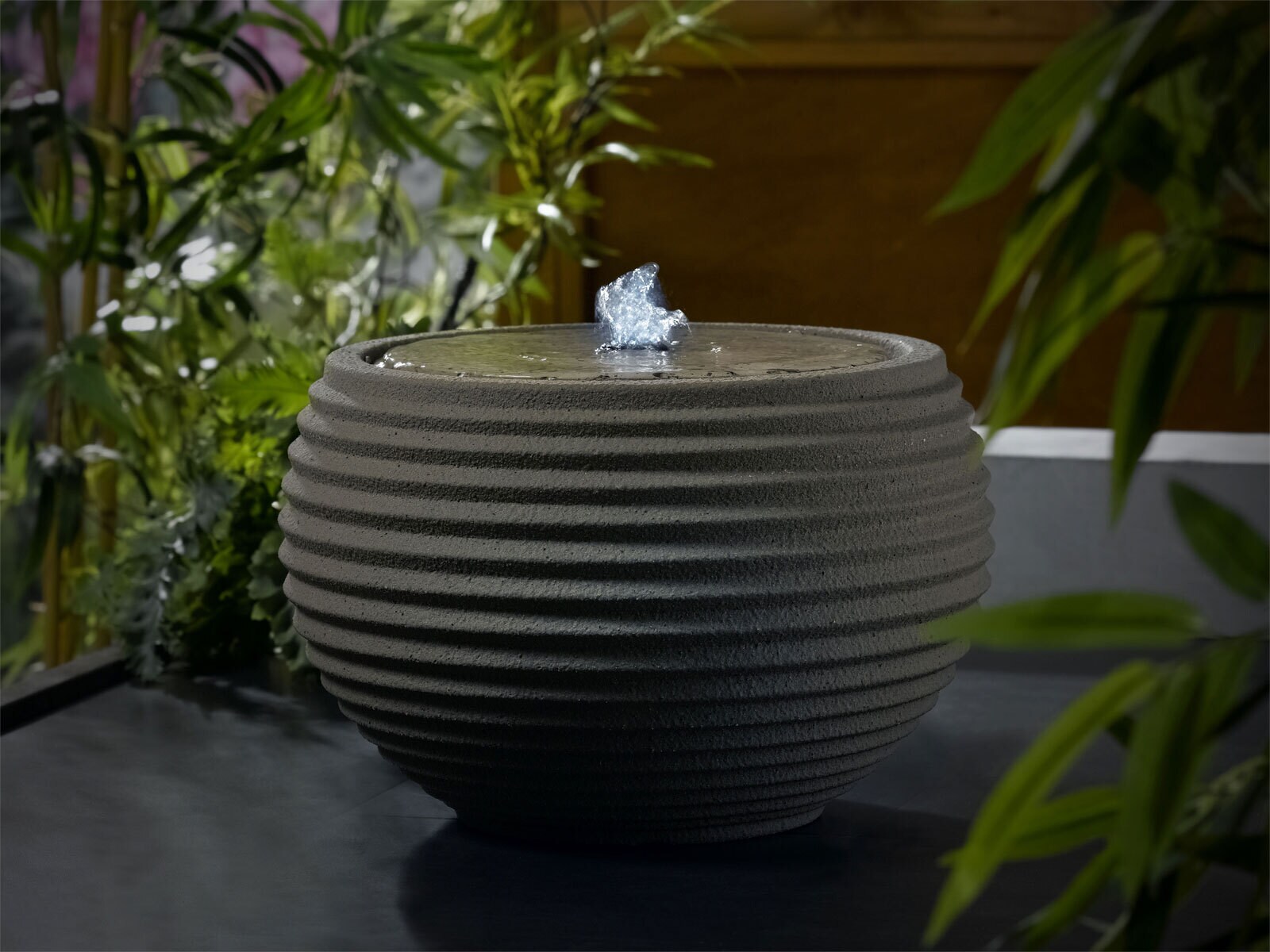 casaNOVA  LED Indoor/Outdoor Brunnen 40,5 cm beige