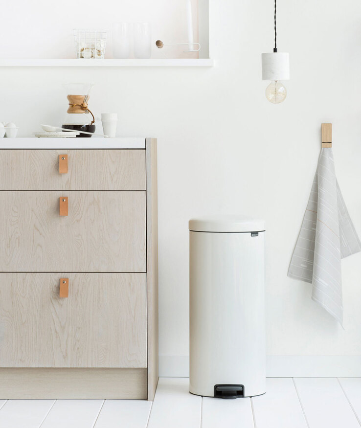 brabantia Treteimer NEWICON 30 Liter white