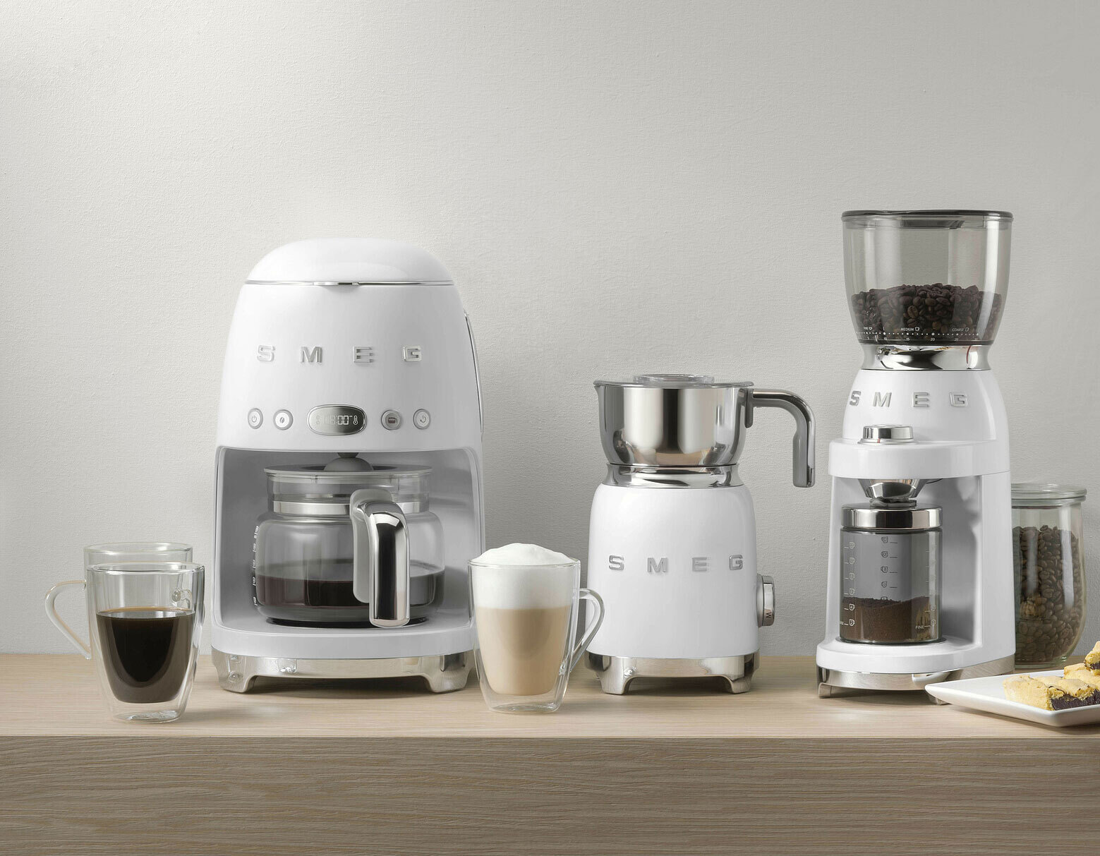 SMEG Filter-Kaffeemaschine weiß