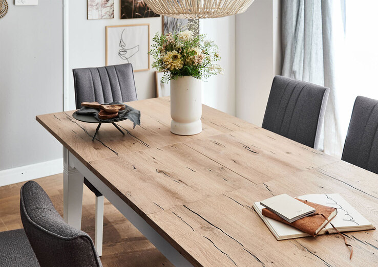 TRAUMWERKSTATT Esstisch TIVOLI 140-185 x 82 cm weiß / smoked oak