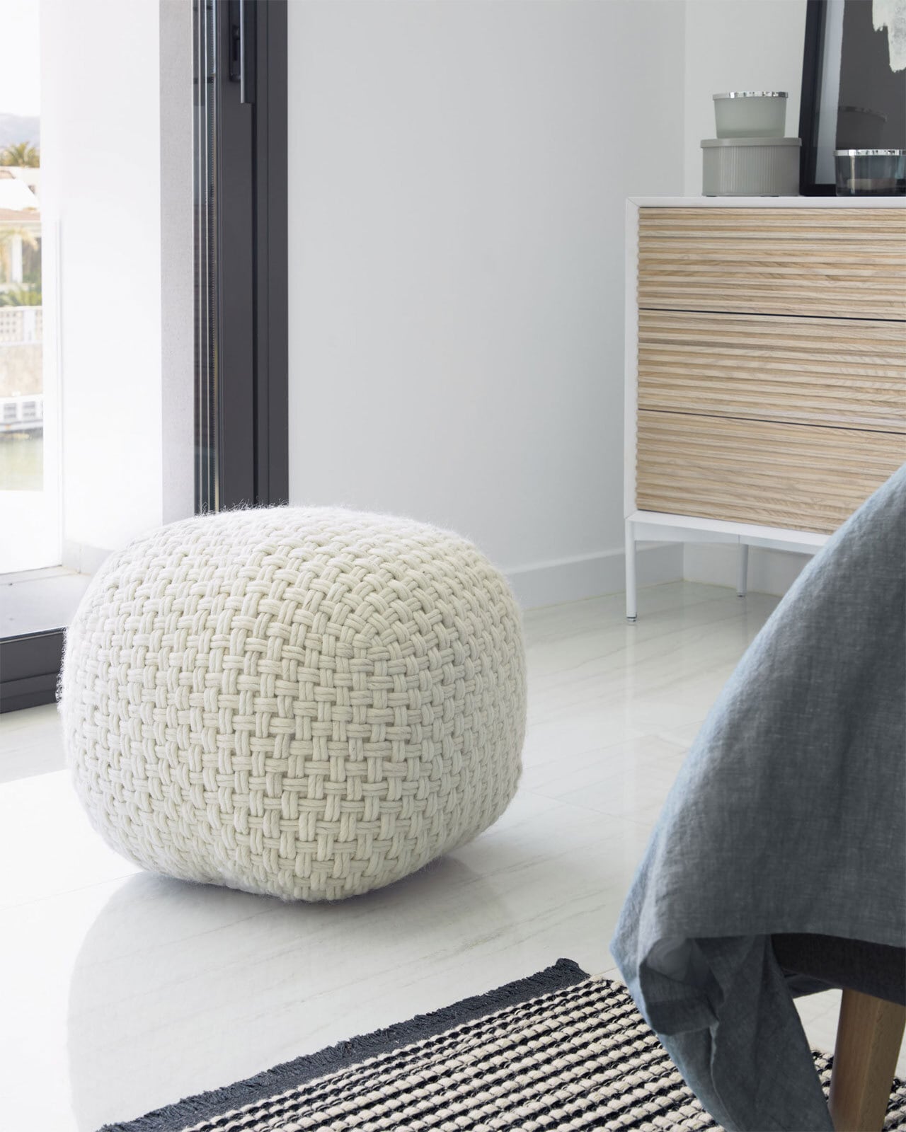 Kave Home Pouf BETTY rund weiß