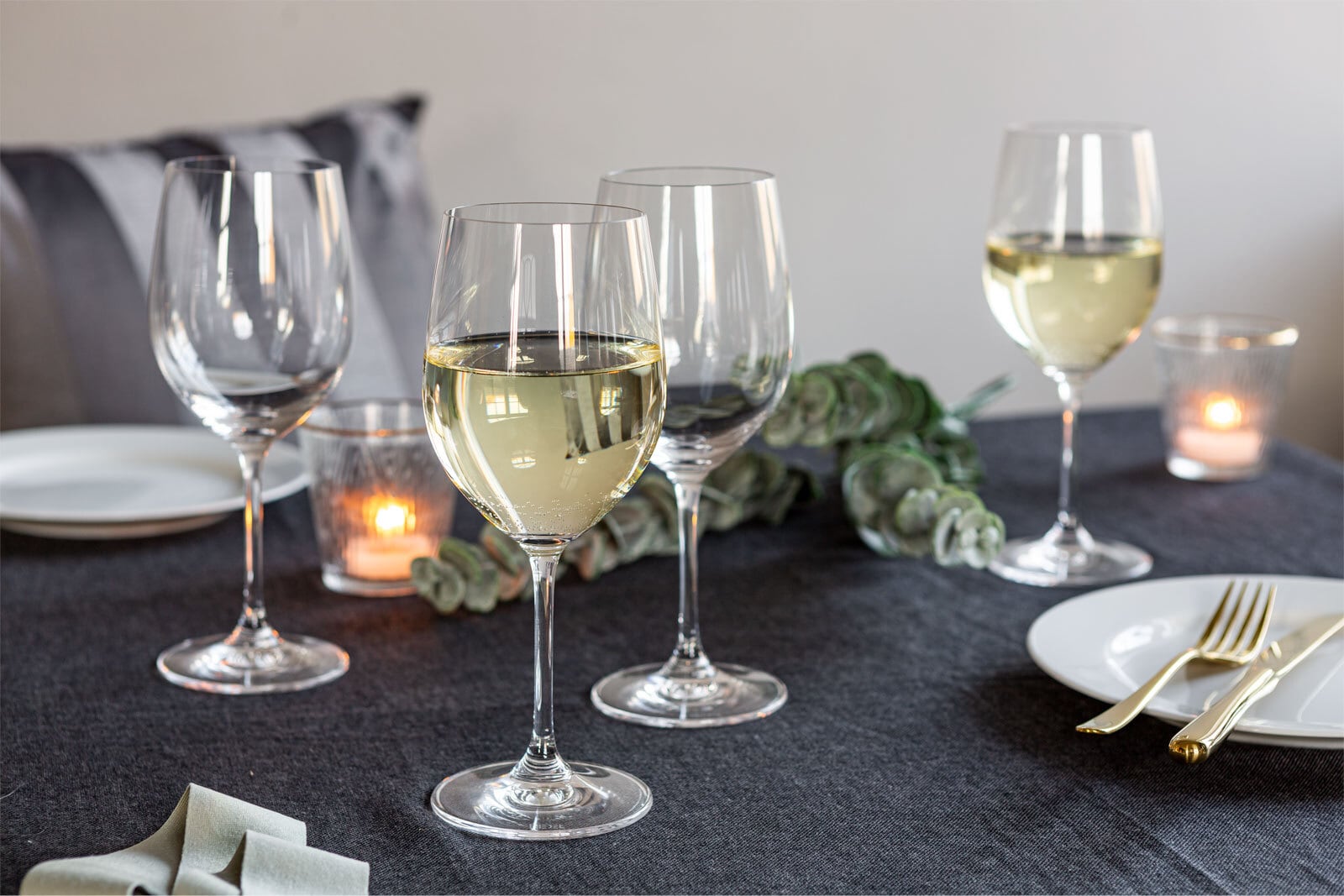 RIEDEL Weißweinglas VINUM 2er Set - je 350 ml