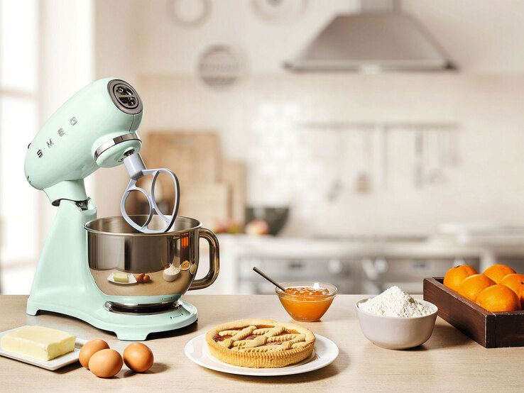 SMEG Küchenmaschine Full-Color Pastellgrün/ silberfarbig