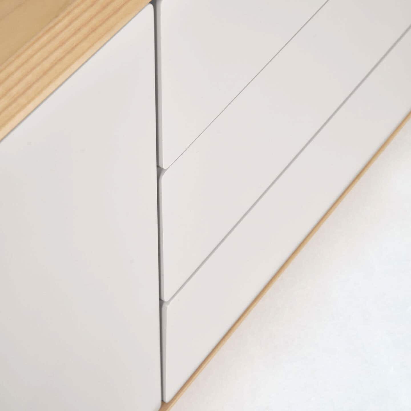Kave Home Sideboard ANIELLE 150 x 78 cm Esche/Natur/grau